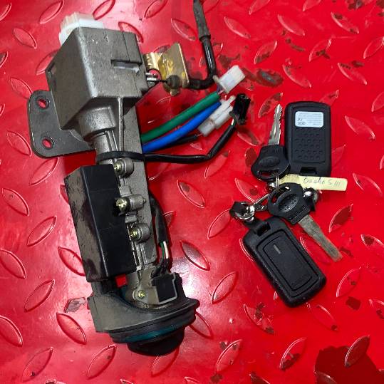 Cerradura con receptor y llaves Daelim S3 125. 