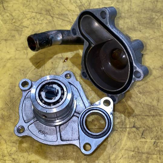 Bomba de agua Suzuki Burgman 125i. 
