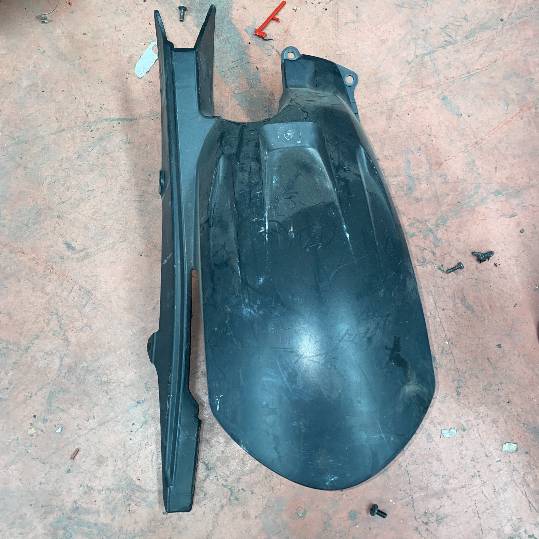 Guardabarros trasero Yamaha FZ6 Fazer