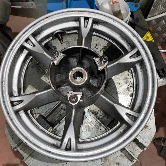 Llanta trasera Suzuki Burgman 125 (2007-2012)