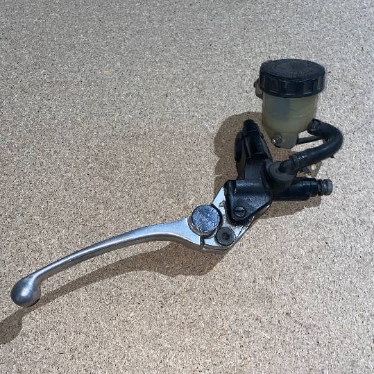 Bomba freno Nissin Triumph daytona, TT 600. 