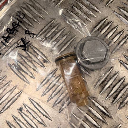 Tornillo y tamiz aceite Piaggio X8 125