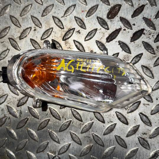 Intermitente delantero derecho Kymco Agility City 1ª Serie. 