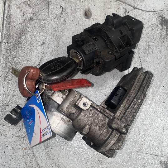 Cuerpo de mariposa Piaggio MP3 500 (2013)