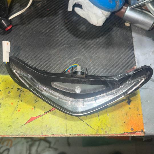 Luz diurna Piaggio MP3 500 (2014-2018)