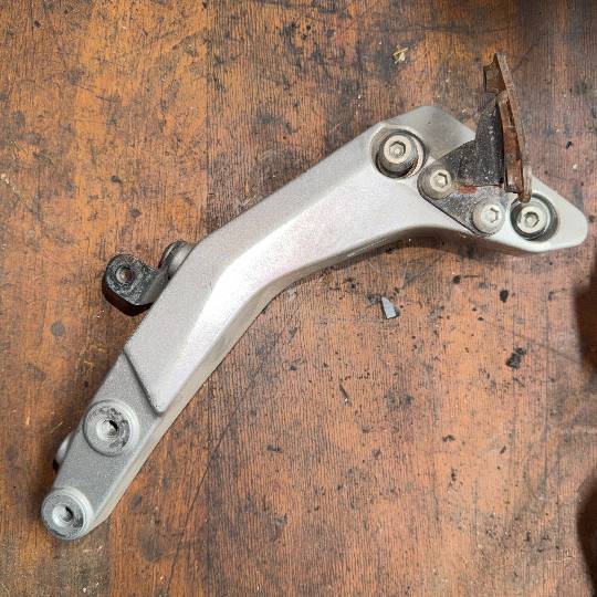 Soporte Motor izquierdo Kawasaki Z750 (2008)