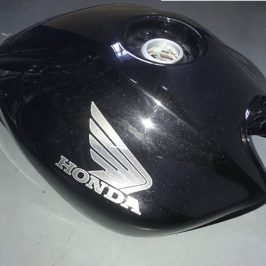 Deposito de gasolina Honda CBF 600 Hornet. 