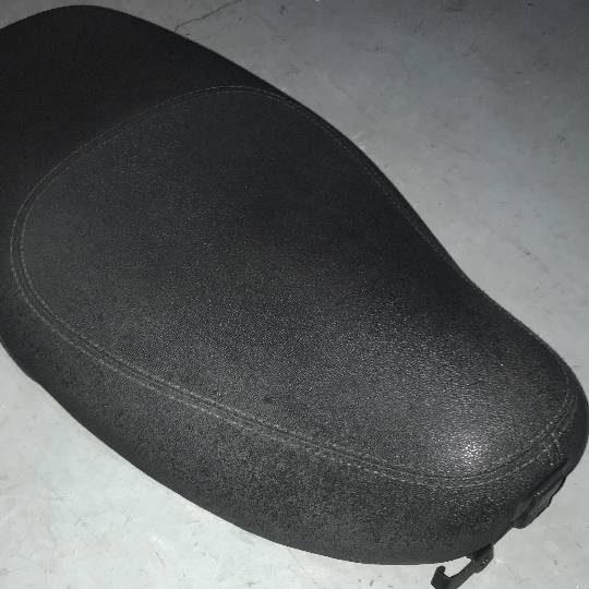 Asiento Vespa LX.