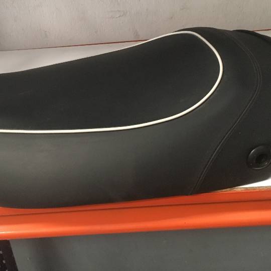 Asiento monoplaza Vespa LX